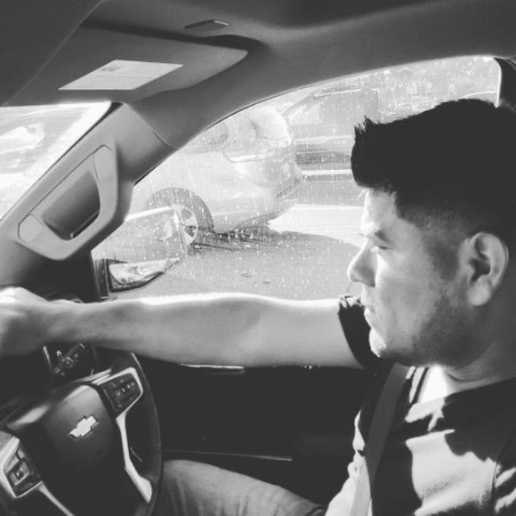 Meet your Posher, Fernando - Picture 1 of 1